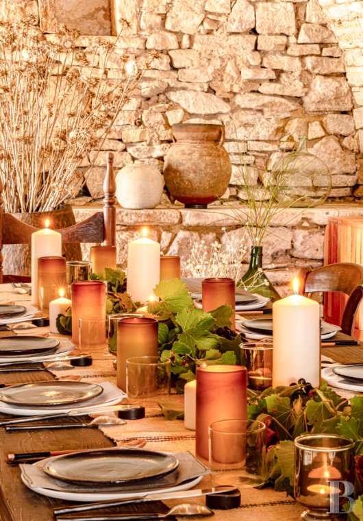 Dans le Gard, en bordure de l’Ardèche, un ancien mas restauré au milieu des oliviers, des vignes et des lavandes - photo  n°46
